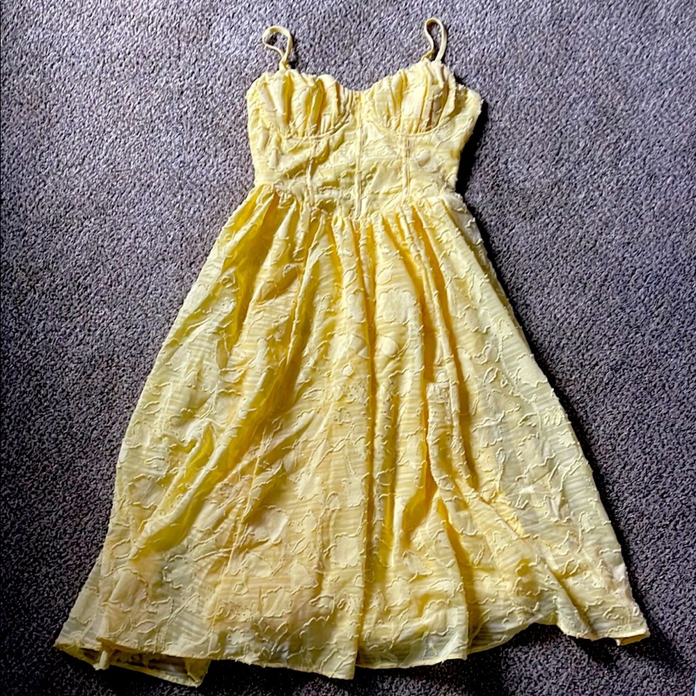 Jessica Simpson Light Yellow Dress